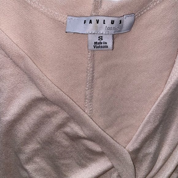 Long Sleeve Crop Top - Picture 3 of 3